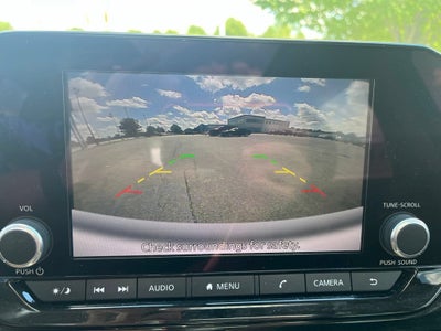 2023 Nissan Pathfinder SV