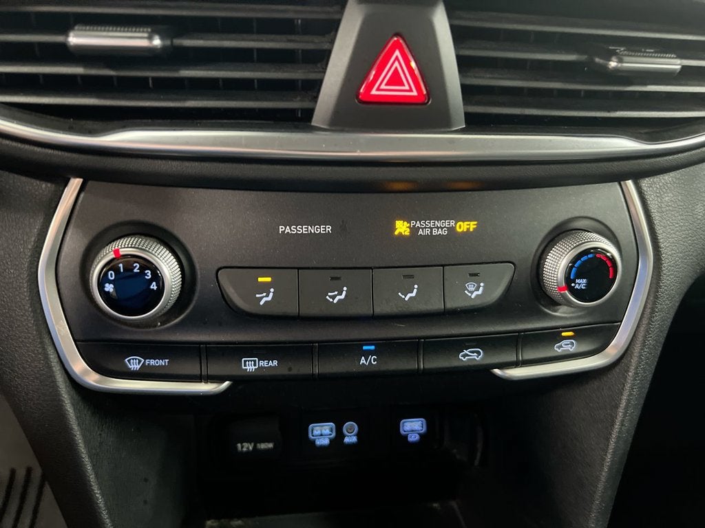2020 Hyundai Santa Fe SE