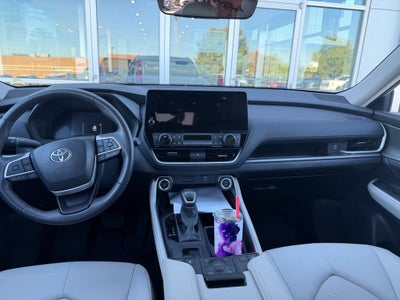 2025 Toyota Grand Highlander XLE