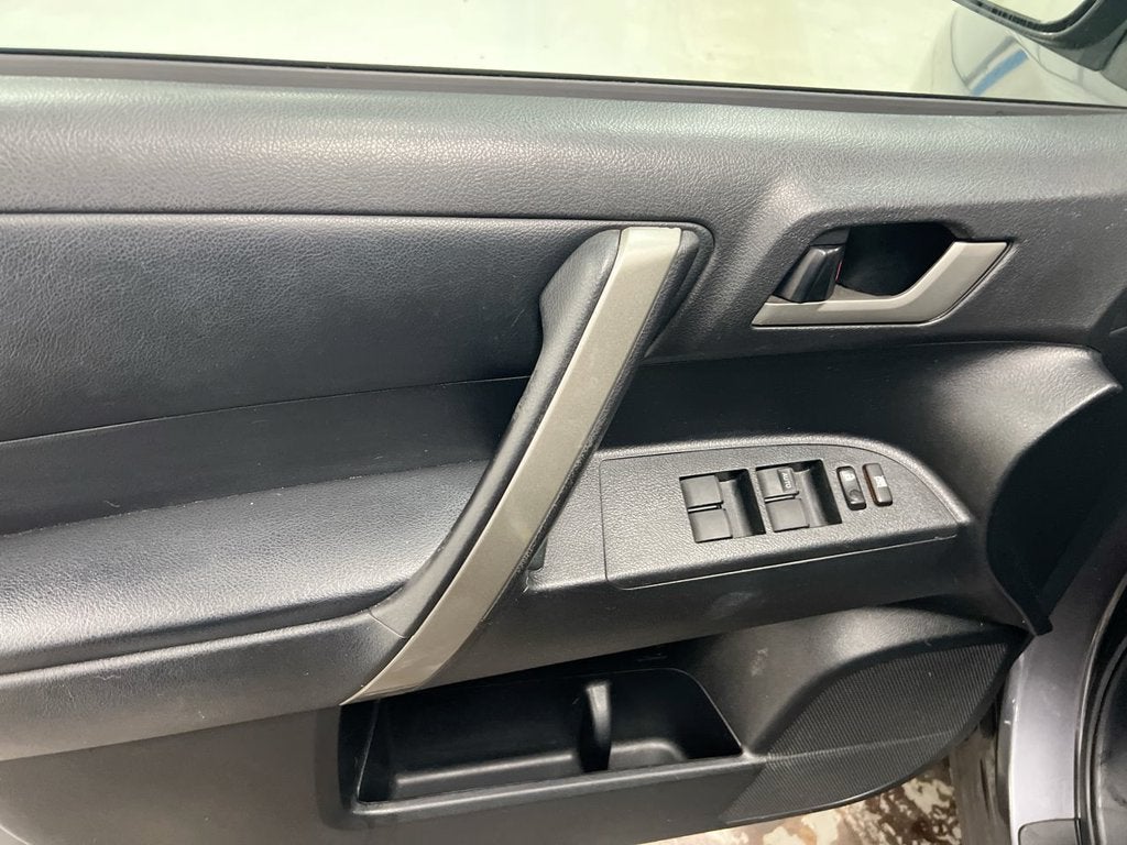 2012 Toyota Highlander Base