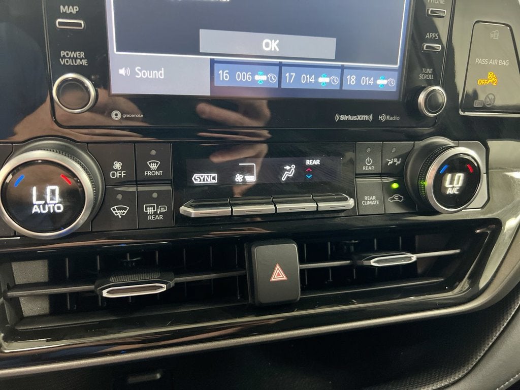2022 Toyota Highlander LE