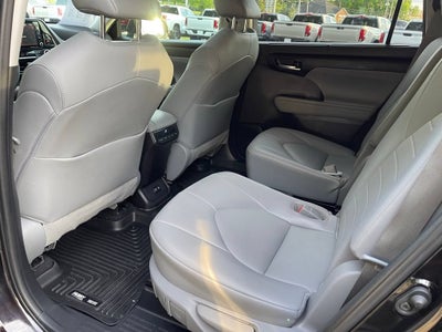 2021 Toyota Highlander XLE