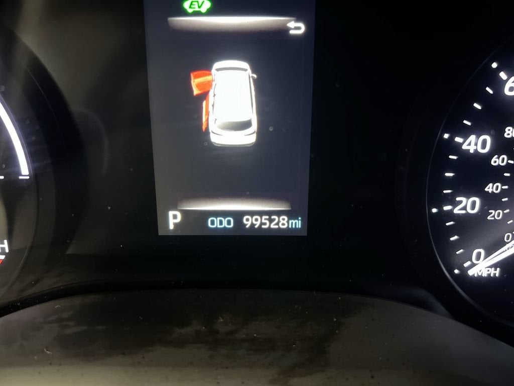 2023 Toyota Sienna LE
