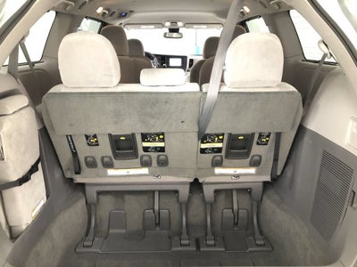 2018 Toyota Sienna LE Auto Access Seat