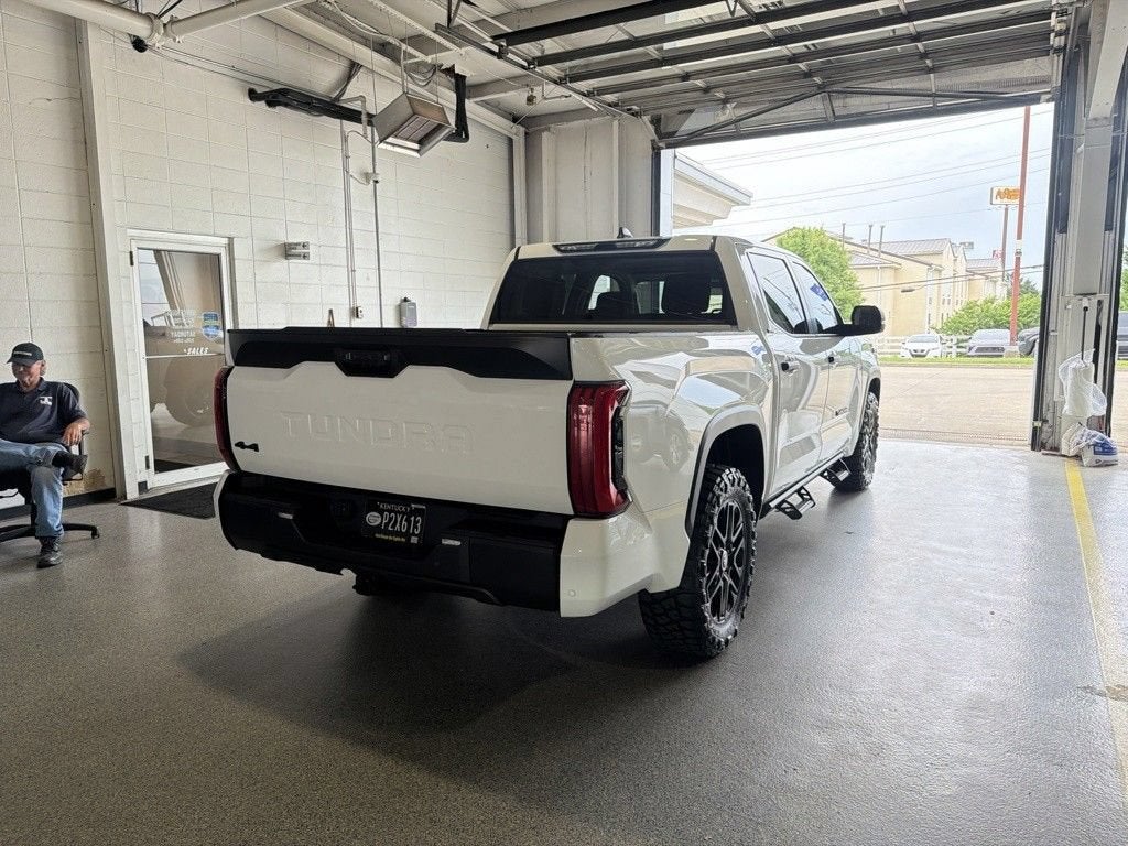 2024 Toyota Tundra 4WD SR5