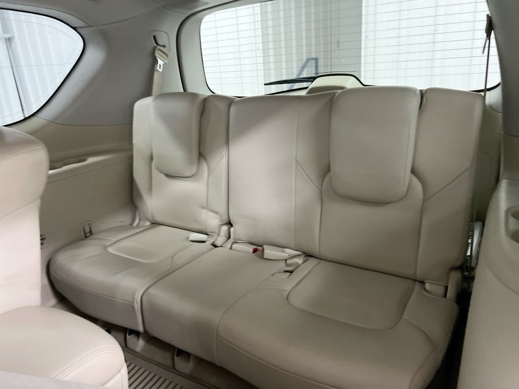 2011 INFINITI QX56 7-passenger