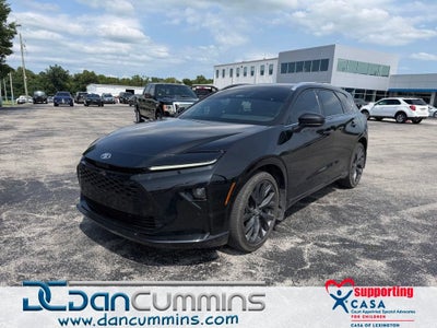 2025 Toyota Crown Signia XLE