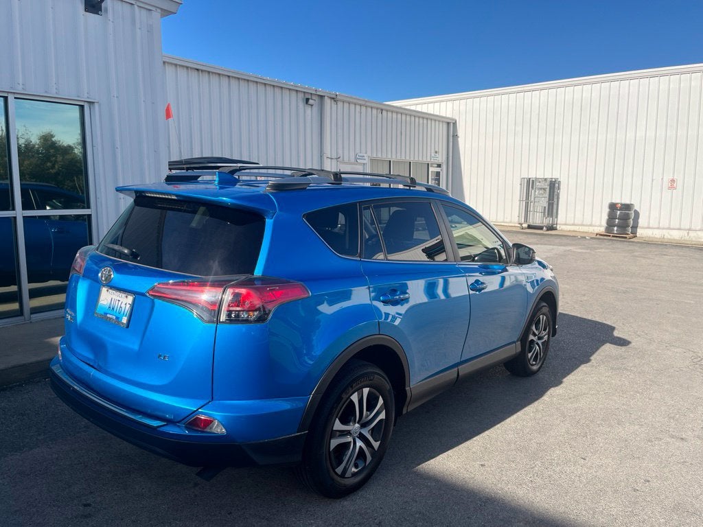 2017 Toyota RAV4 LE