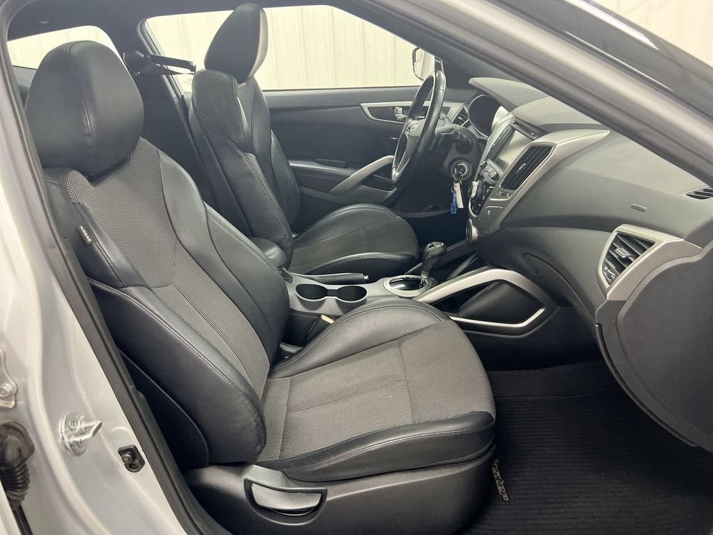 2016 Hyundai Veloster Base