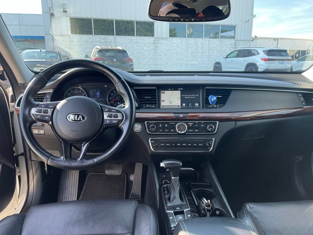 2019 Kia Cadenza Technology