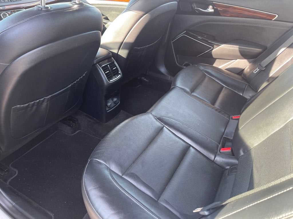 2019 Kia Cadenza Technology