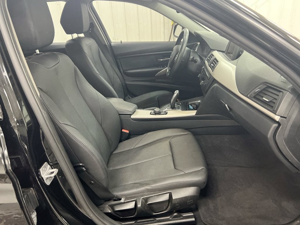 2015 BMW 3 Series 320i