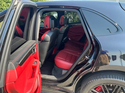 2015 Porsche Macan Turbo