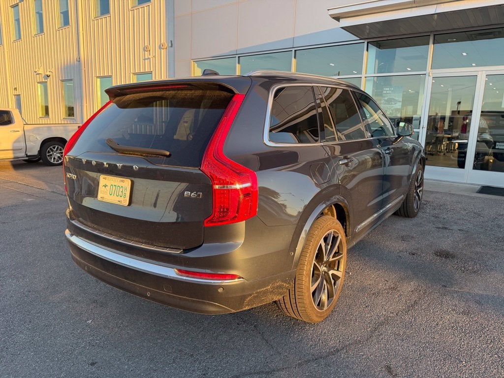 2024 Volvo XC90 Plus Bright Theme