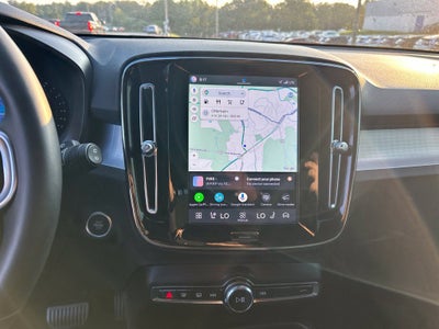 2024 Volvo XC40 Core Bright Theme