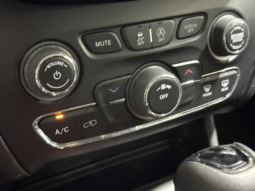 2020 Jeep Cherokee Altitude