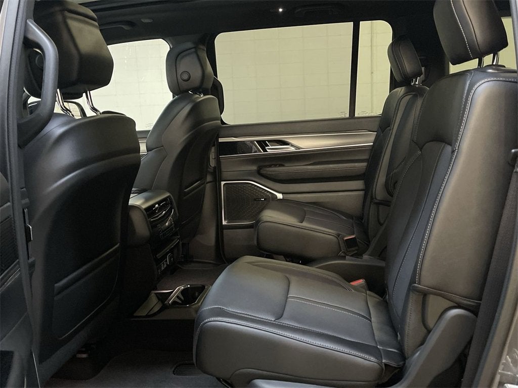 2024 Jeep Wagoneer L Series II Carbide