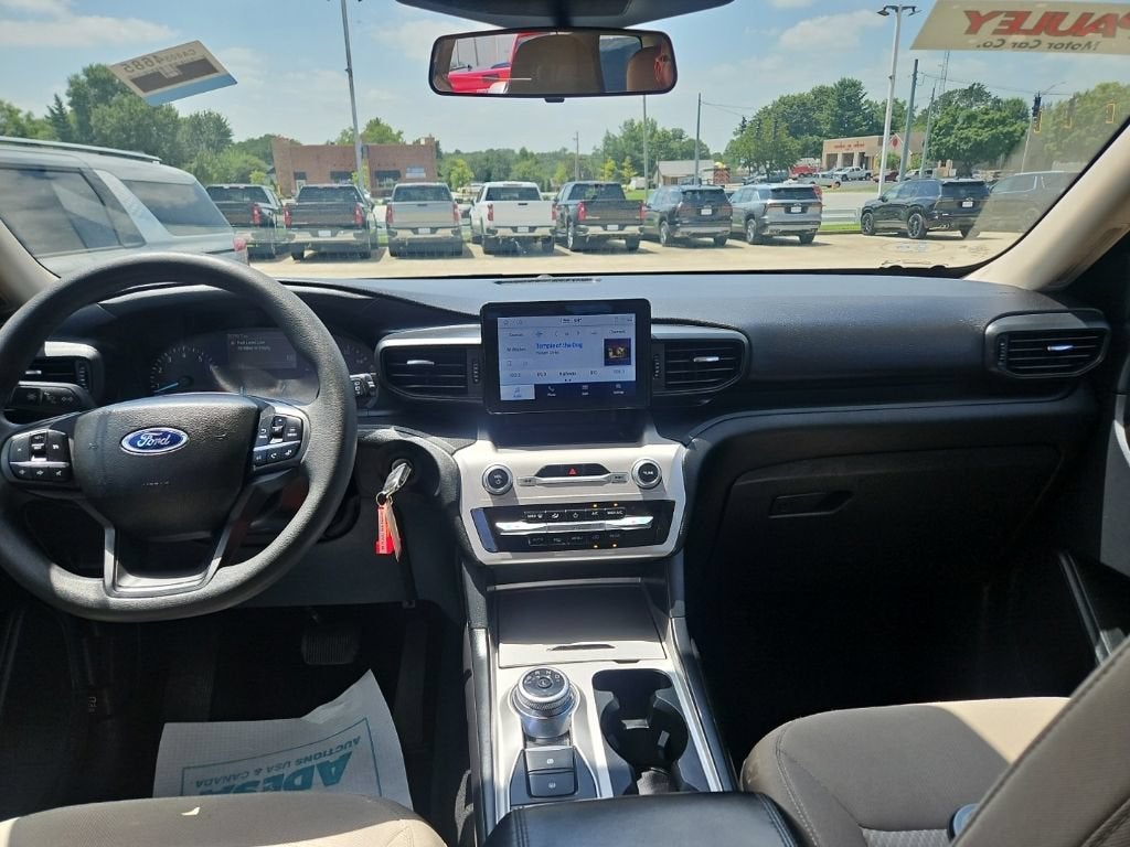 2022 Ford Explorer Base