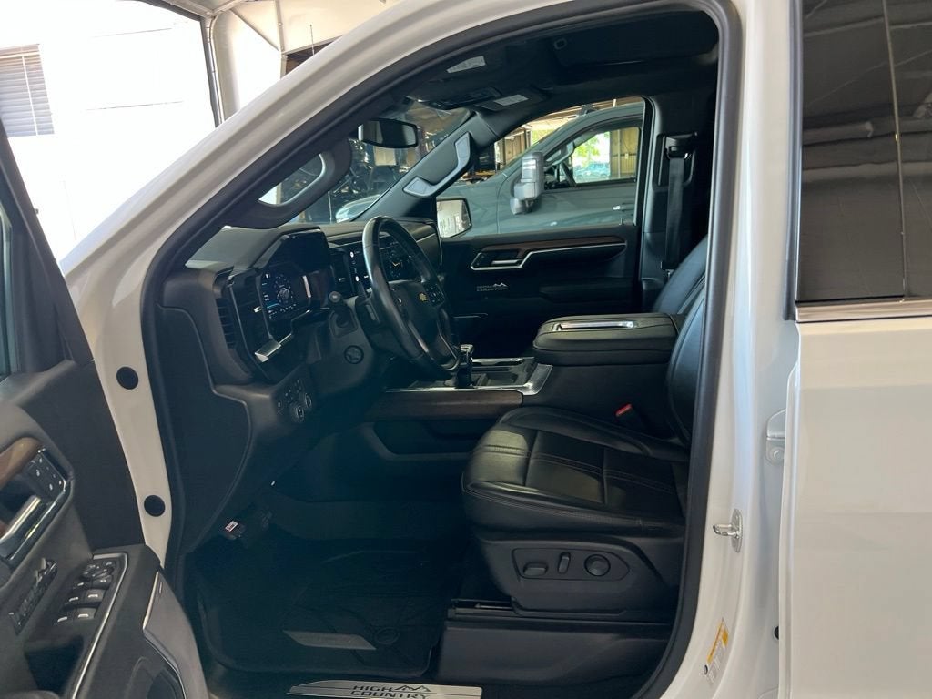 2022 Chevrolet Silverado 1500 High Country