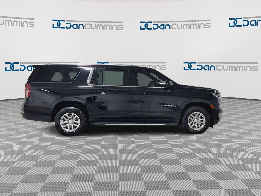 2023 Chevrolet Suburban LT