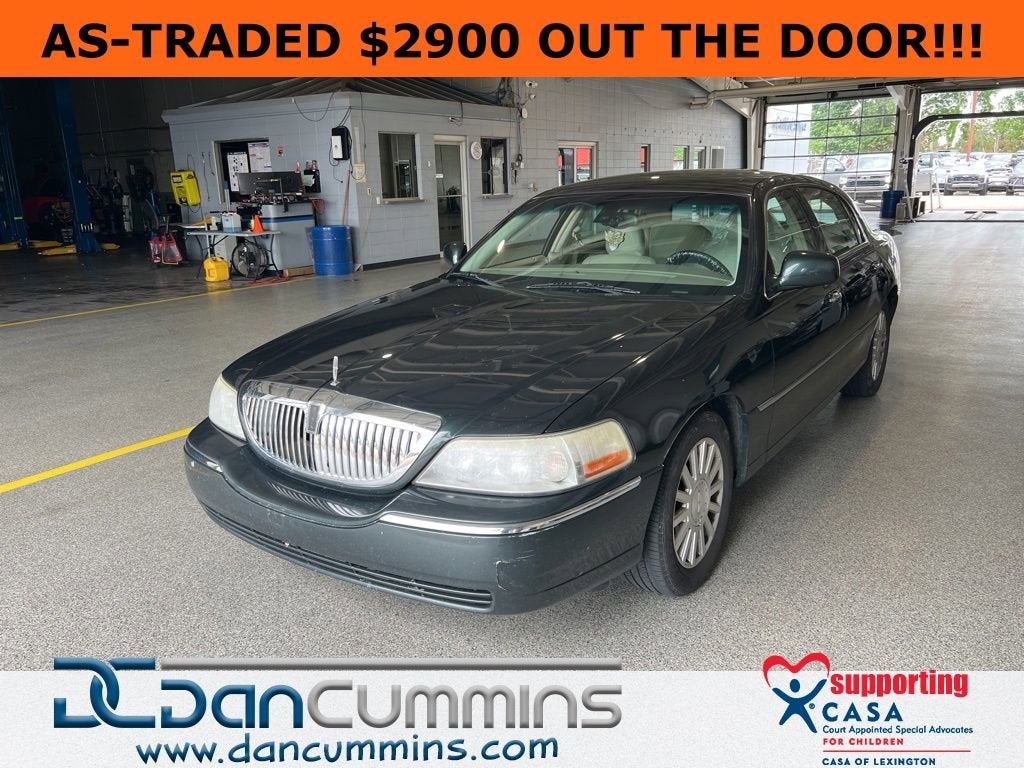 2003 Lincoln Town Car Signature