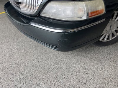 2003 Lincoln Town Car Signature