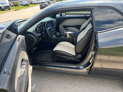 2018 Dodge Challenger SXT Plus
