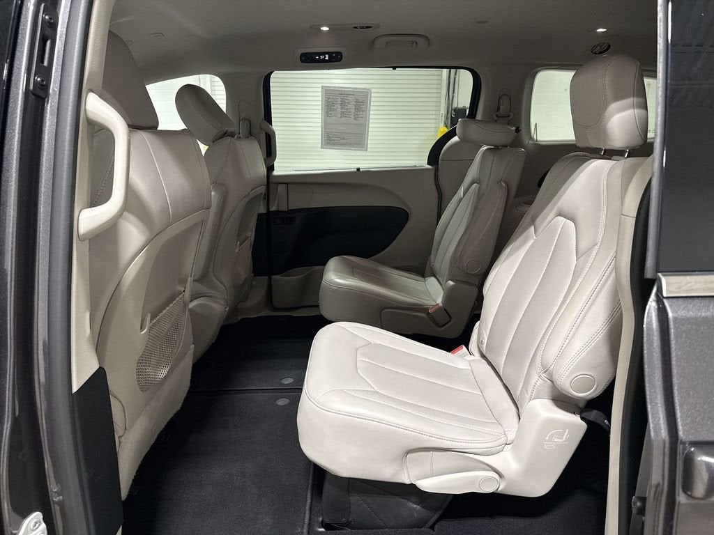 2021 Chrysler Voyager LXI