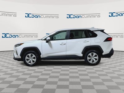 2022 Toyota RAV4 LE