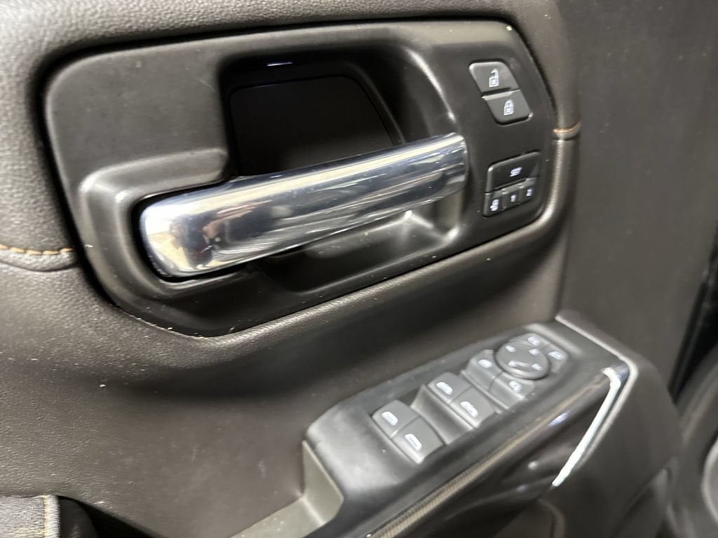 2022 GMC Sierra 1500 Limited AT4