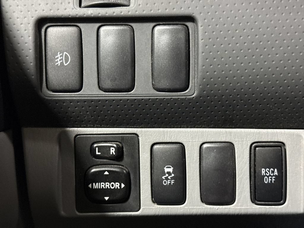 2015 Toyota Tacoma 4WD Double Cab LB V6 AT (Natl)
