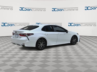 2022 Toyota Camry SE