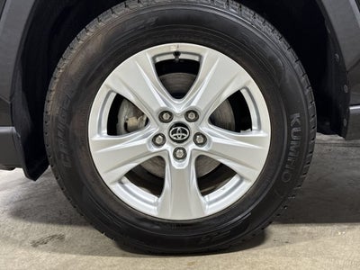 2020 Toyota RAV4 Hybrid LE