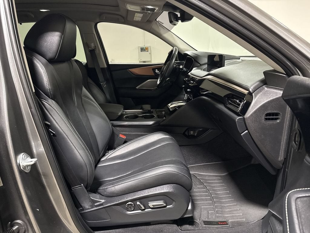 2022 Acura MDX w/Technology Package