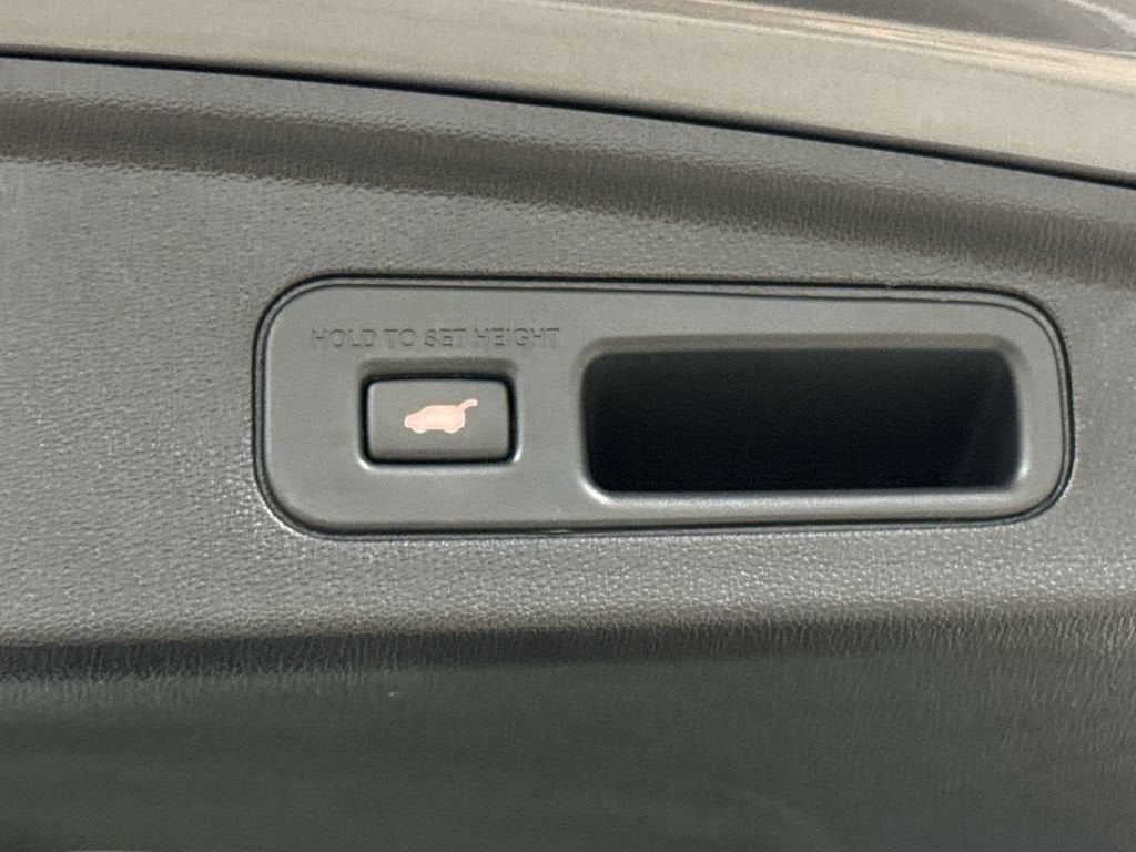 2022 Acura MDX w/Technology Package