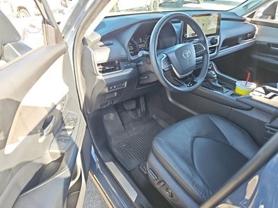 2025 Toyota Grand Highlander XLE