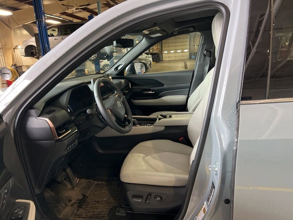 2026 Toyota Grand Highlander Hybrid MAX Limited