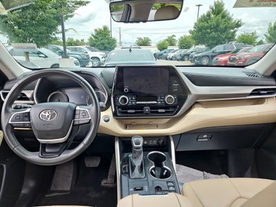 2024 Toyota Highlander Hybrid XLE
