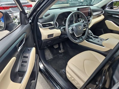 2024 Toyota Highlander Hybrid XLE