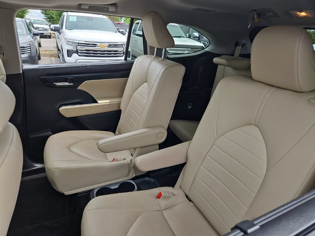 2024 Toyota Highlander Hybrid XLE