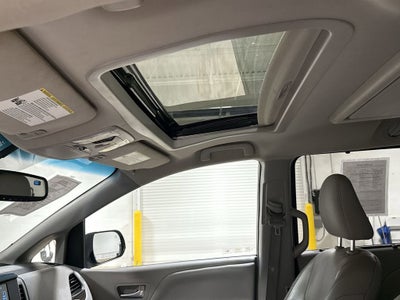 2015 Toyota Sienna XLE