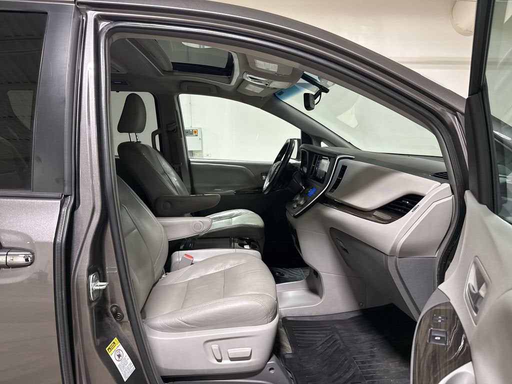 2015 Toyota Sienna XLE