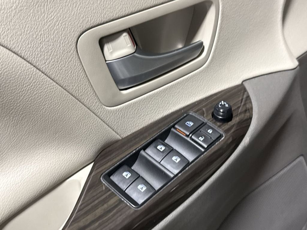 2018 Toyota Sienna XLE Auto Access Seat