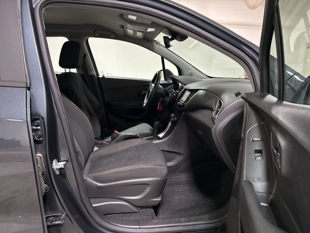 2021 Chevrolet Trax LS