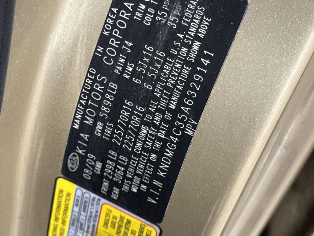2010 Kia Sedona LX