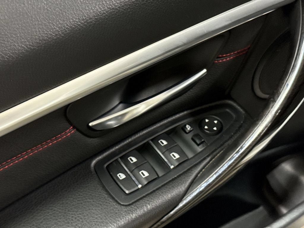2018 BMW 3 Series 330i xDrive