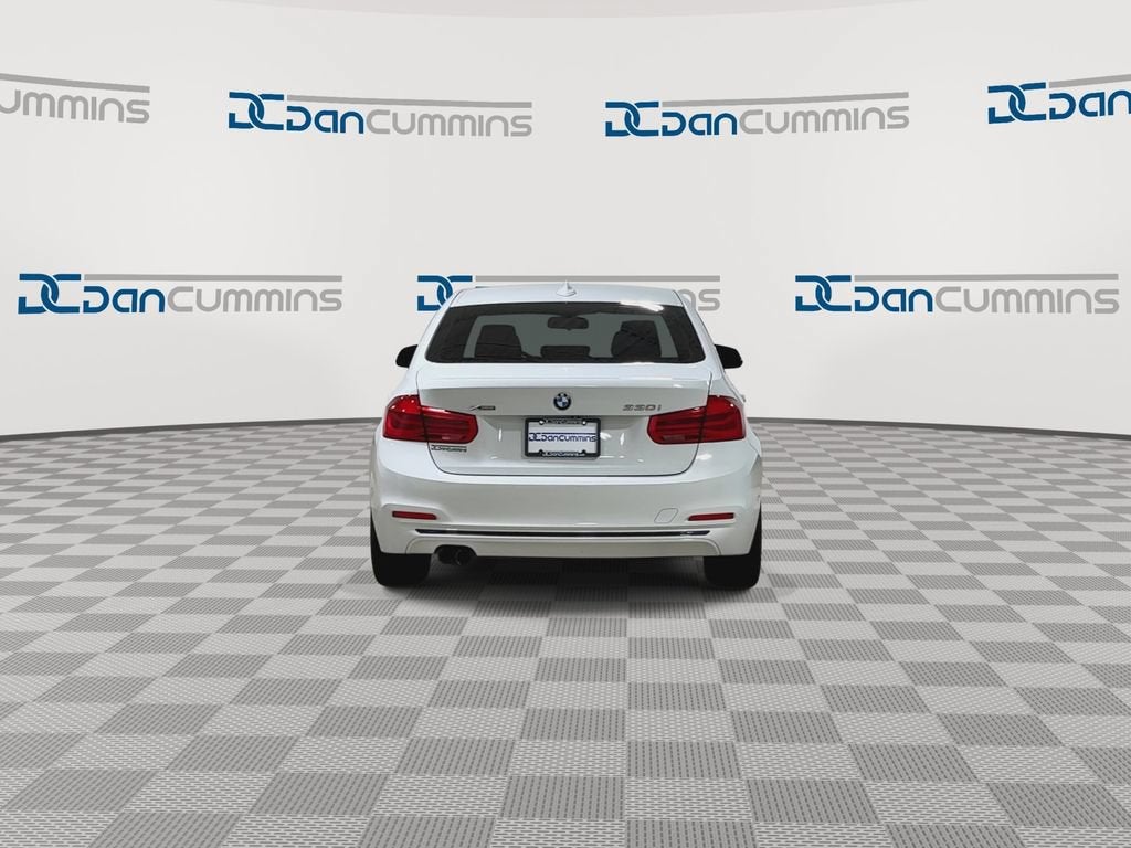 2018 BMW 3 Series 330i xDrive