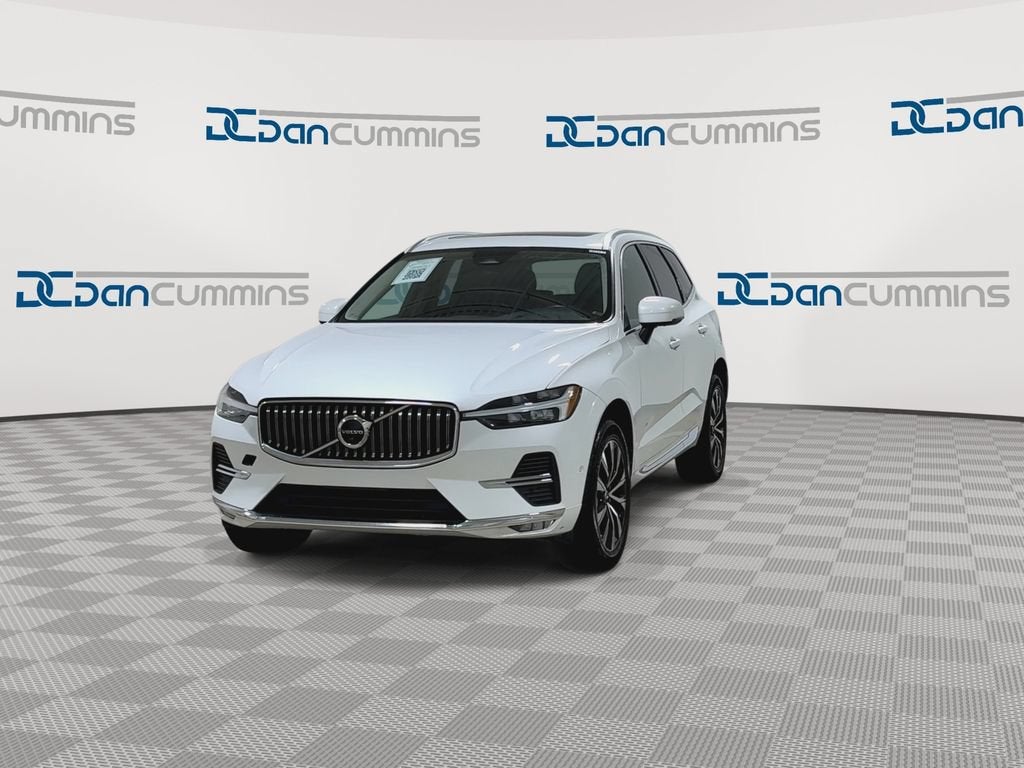 2023 Volvo XC60 Plus Bright Theme